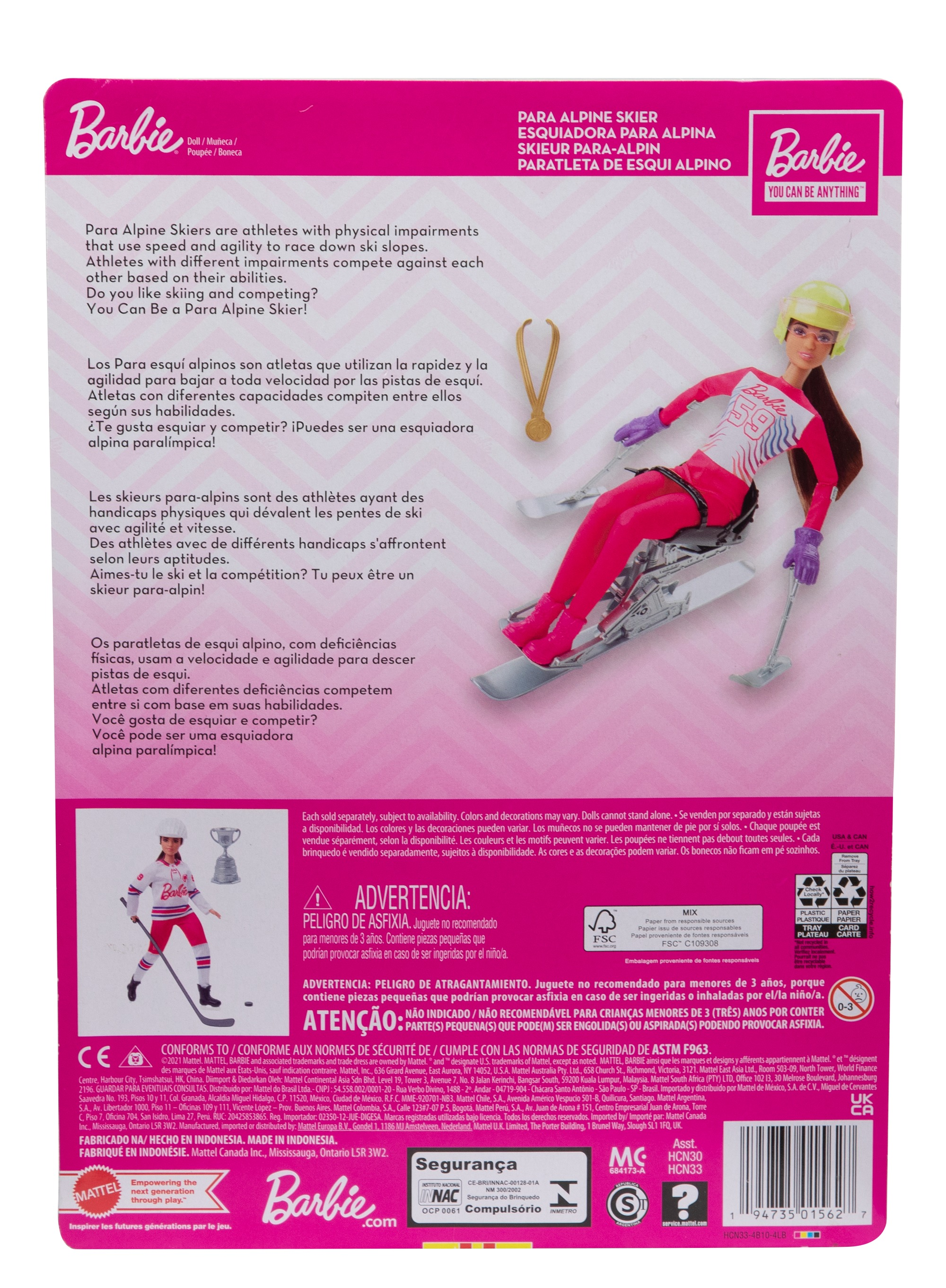 Rückseite einer Barbie-Box, die eine Para-Alpin-Skifahrerin bewirbt, mit Text in mehreren Sprachen.
