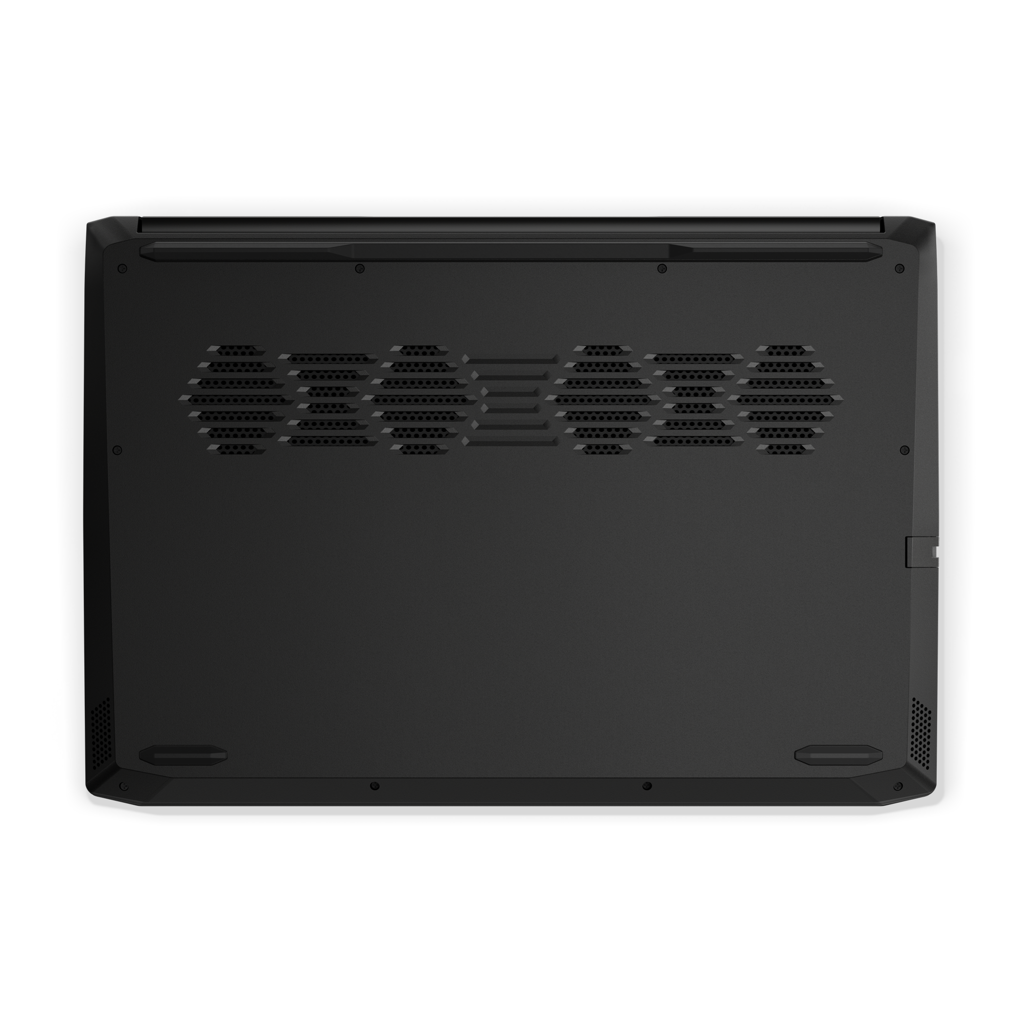Vista inferior de un portátil negro con rejillas de ventilación y orificios para tornillos sobre fondo negro.