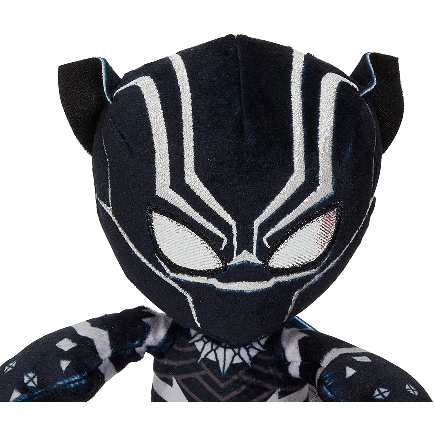 Peluche de Pantera Negra con acentos blancos en la máscara. Tiene orejas negras.