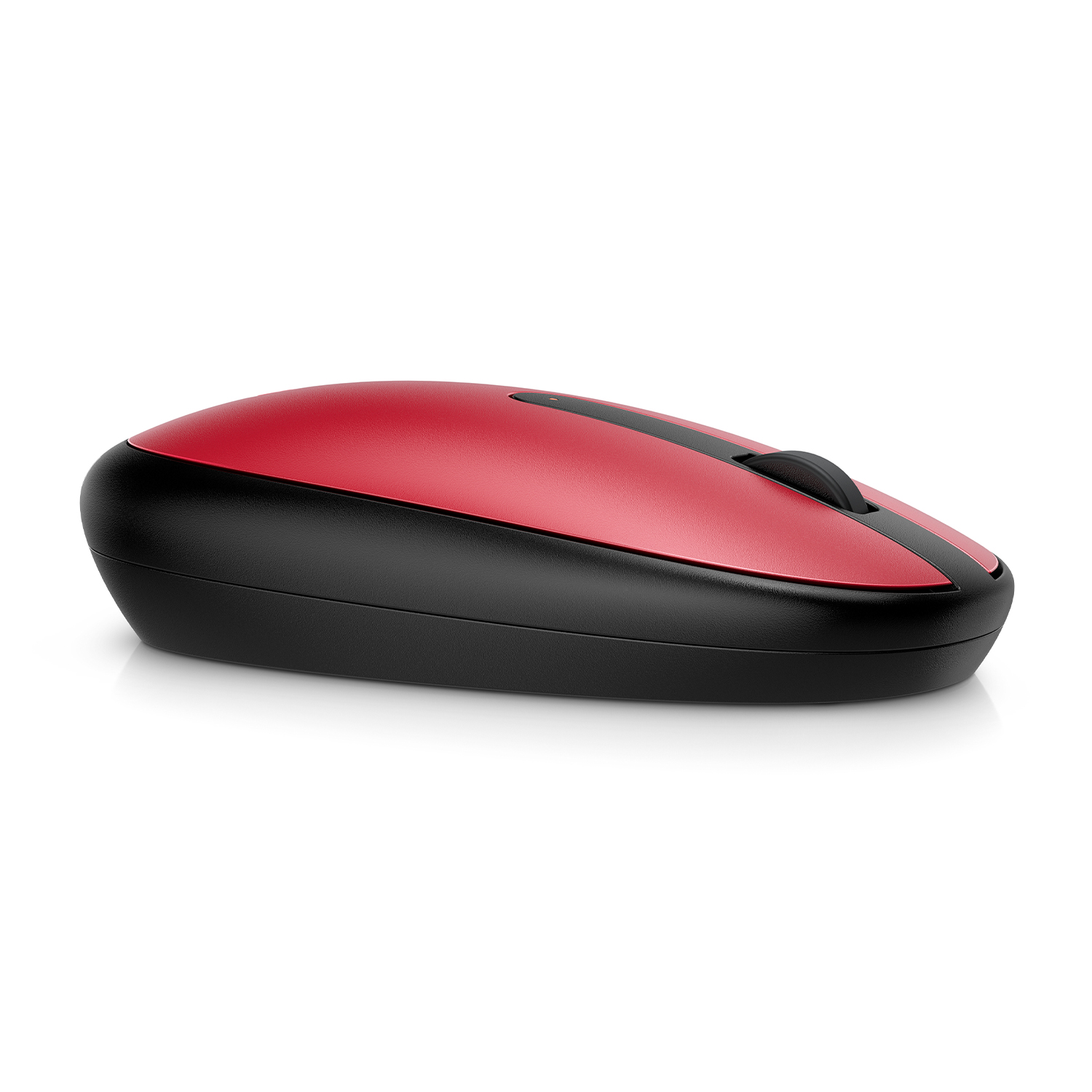 Un mouse wireless rosso e nero su sfondo bianco. Ha una rotella di scorrimento nera.
