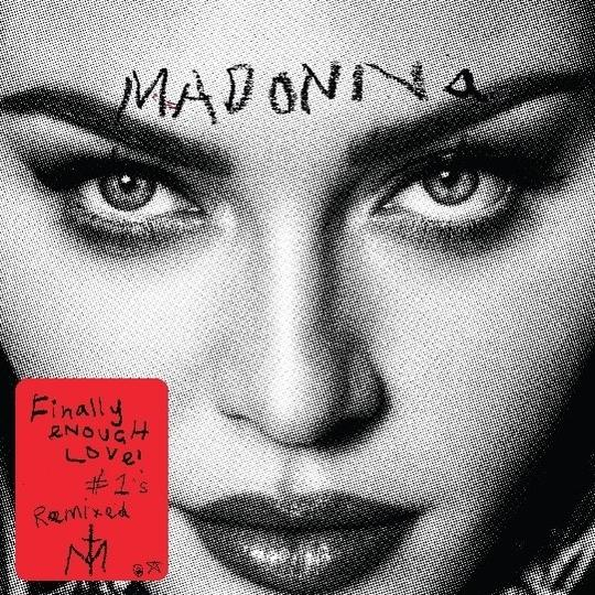 Pochette de l'album Madonna avec gros plan de son visage, écriture 'Madonna' et autocollant.