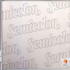 Album borítója a Semicolon szó ismétlésével.