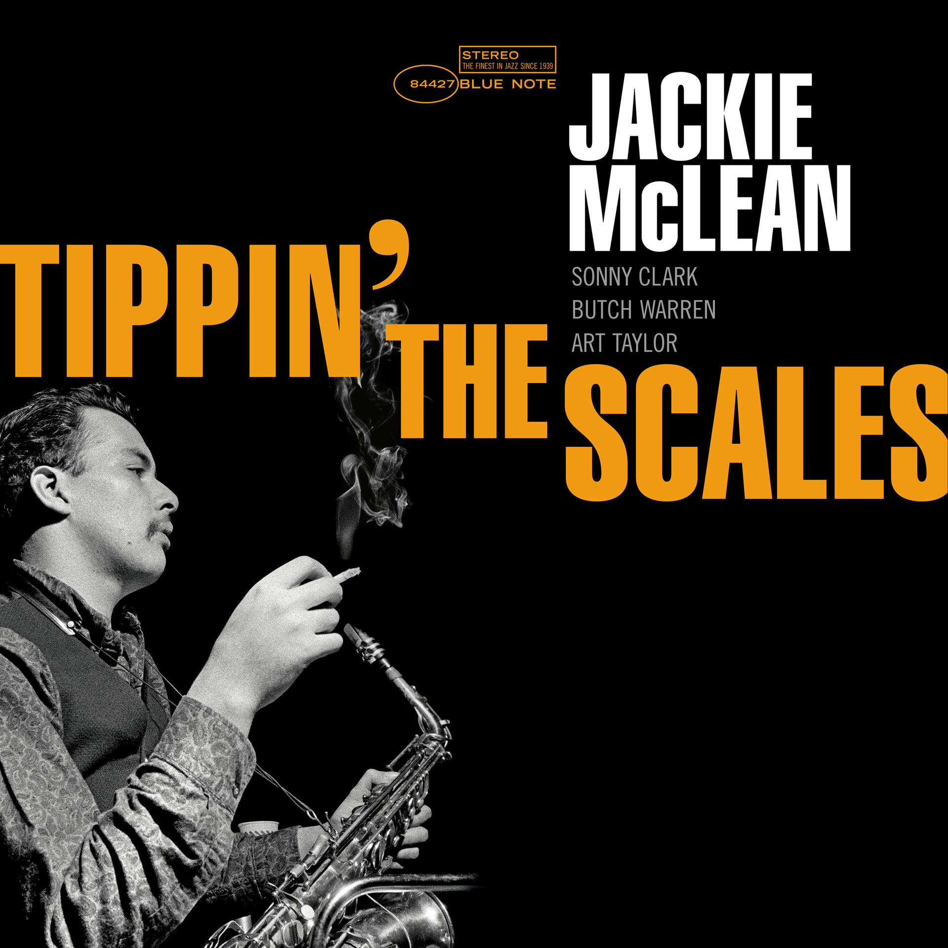 Jackie McLean 'Tippin' the Scales' című albumának borítója. Zenész és szöveg látható.