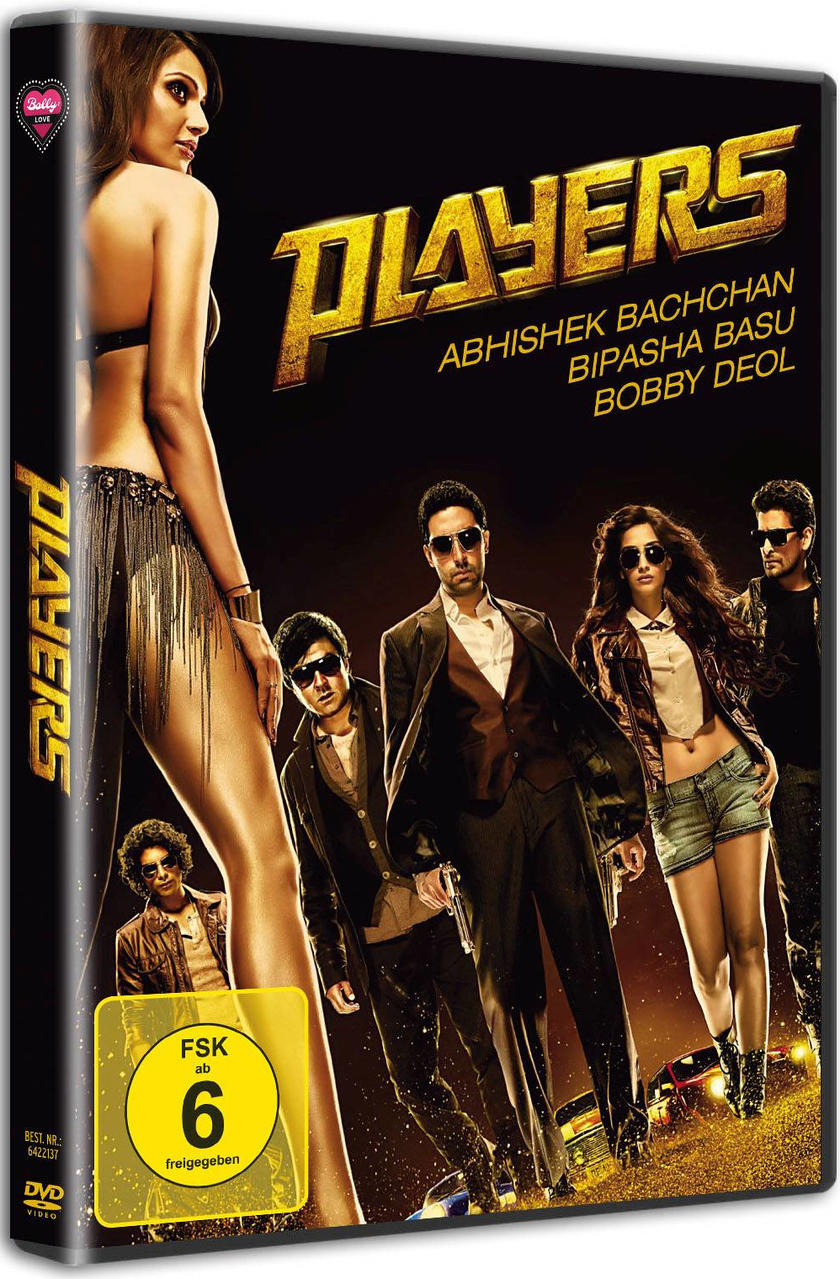 DVD-Cover eines Films. Zeigt eine Frau in einem freizügigen Outfit, mit einer Gruppe von Leuten im Hintergrund.