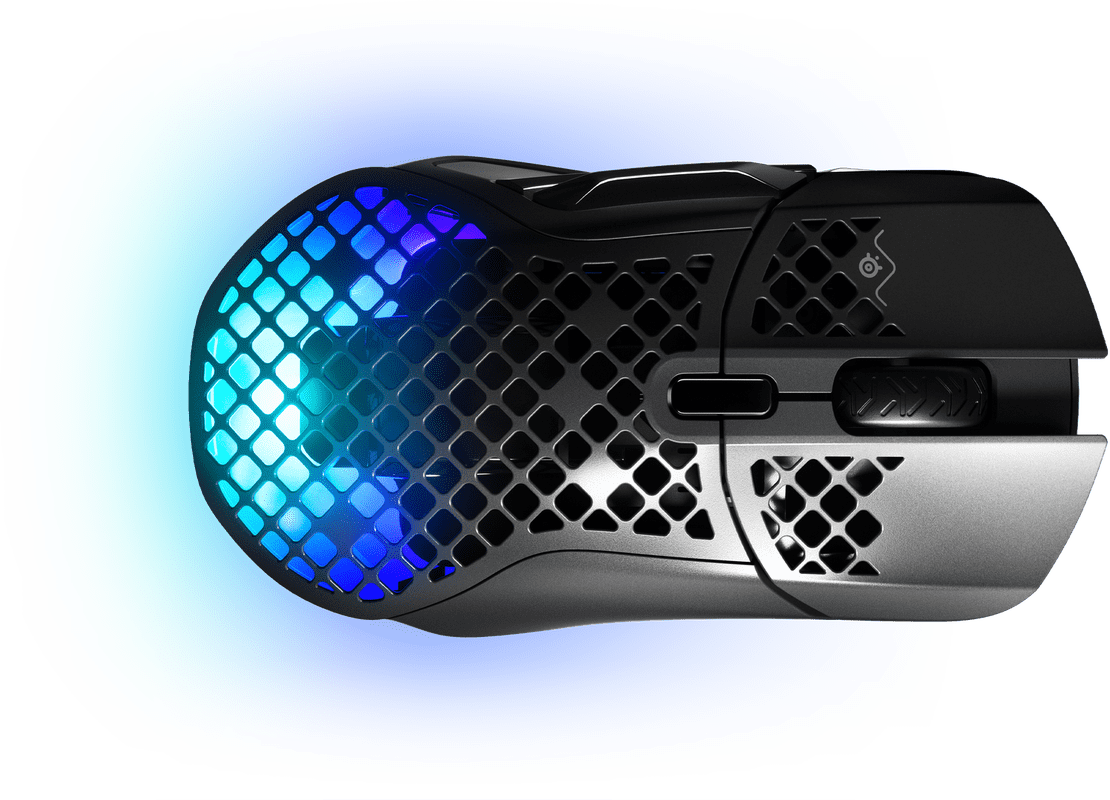 Zwarte en zilveren gamingmuis met blauw en paars licht.