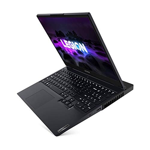 Una laptop Lenovo Legion negra sobre un fondo blanco. La laptop está ligeramente abierta.