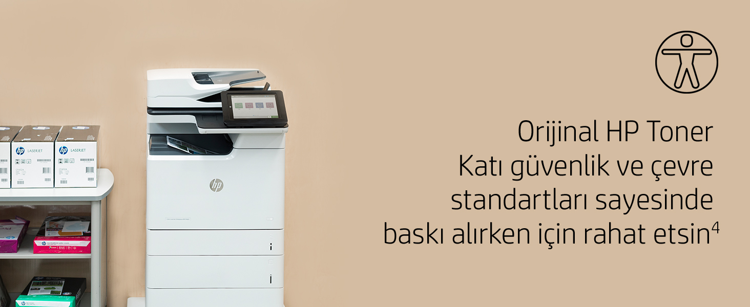Ekranlı ve bir yığın kağıtlı beyaz HP yazıcı. Metin Türkçe.