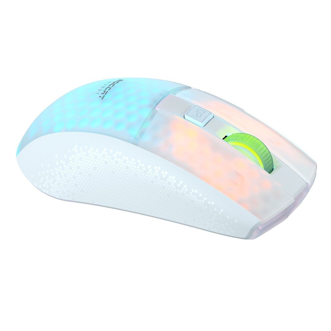Eine weiße kabellose Gaming-Maus mit RGB-Beleuchtung und einem grünen Scrollrad, aus einem Winkel gesehen.