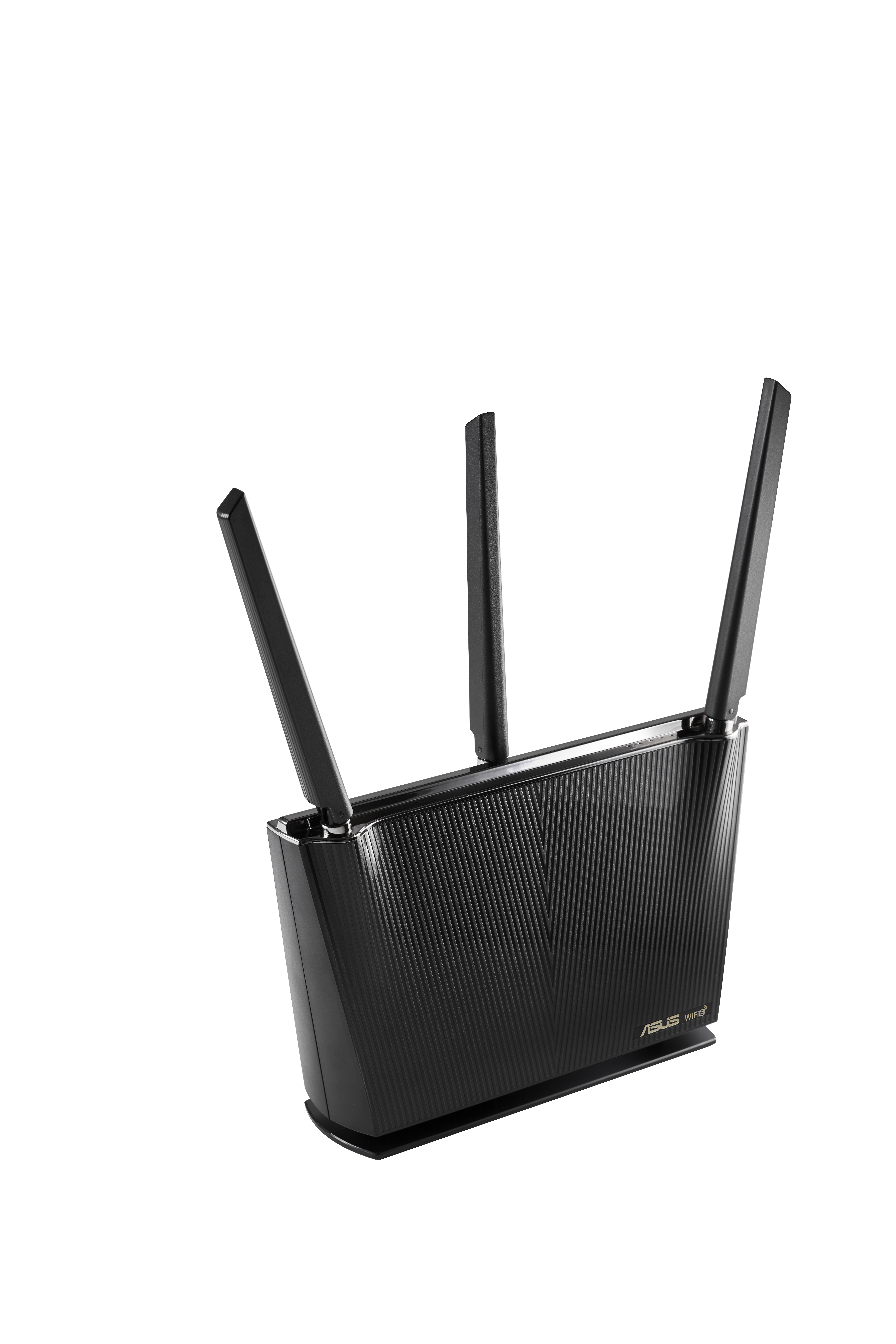 Router ASUS WiFi 6 negro con tres antenas sobre fondo blanco.