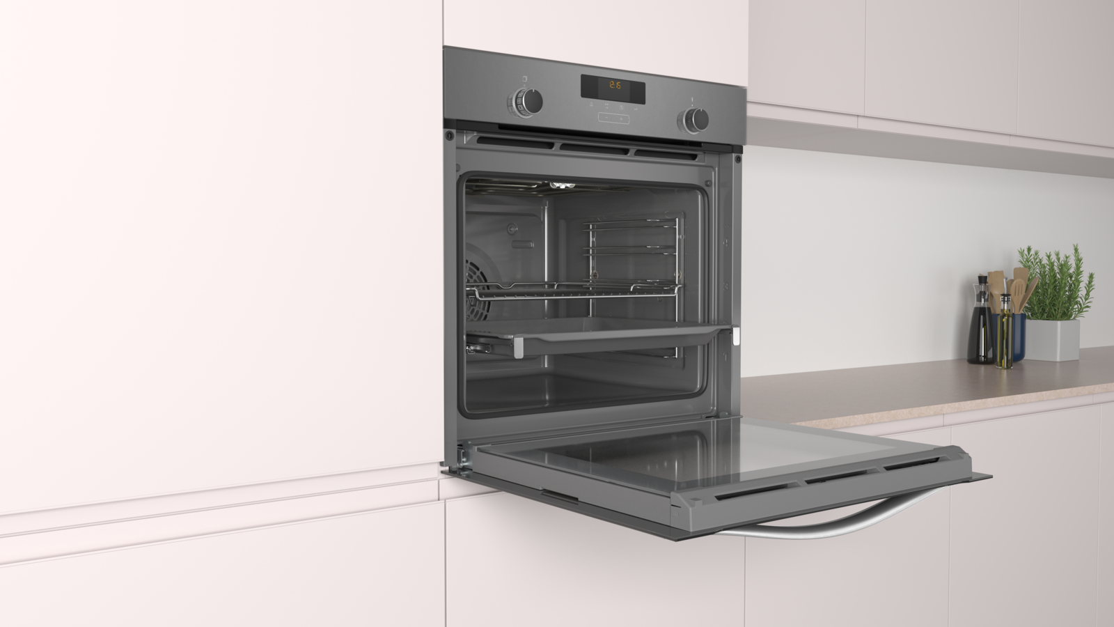 Un horno con la puerta abierta, mostrando el interior con rejillas y luz en un entorno de cocina.