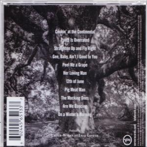 Rückseite einer CD-Hülle mit Titelliste und Texten. Baum-Bild im Hintergrund.