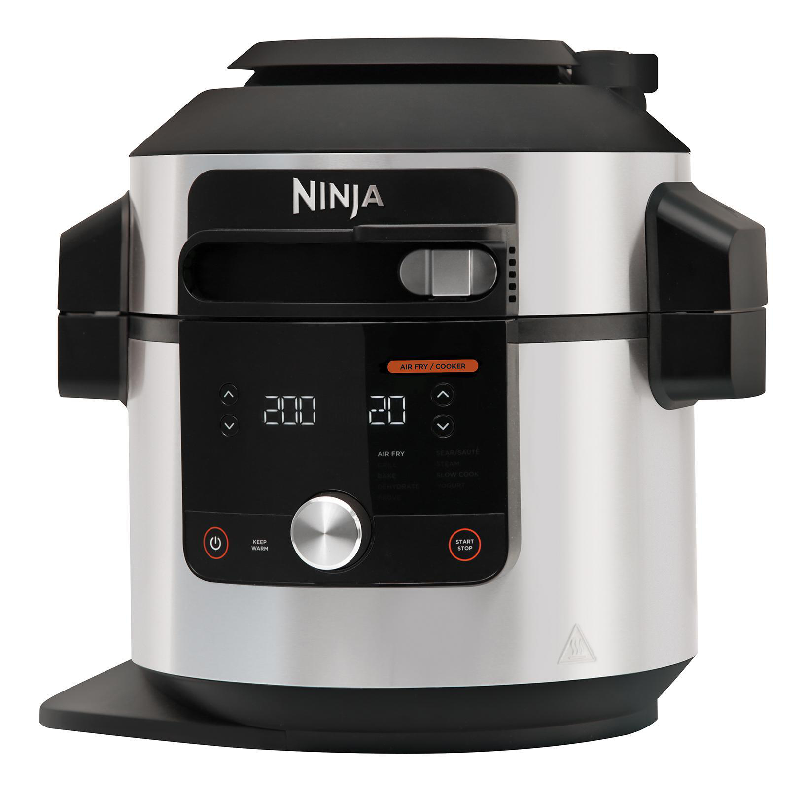 Silberner und schwarzer Ninja-Luftfritteuse mit digitaler Anzeige und Knöpfen.