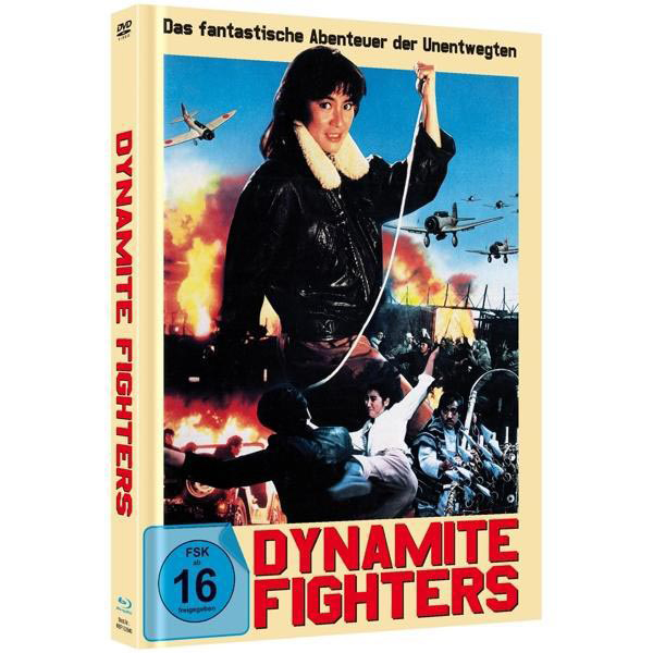 DVD-Cover mit einer Frau in einer Lederjacke, Kampfflugzeugen und dem Titel 'Dynamite Fighters'.