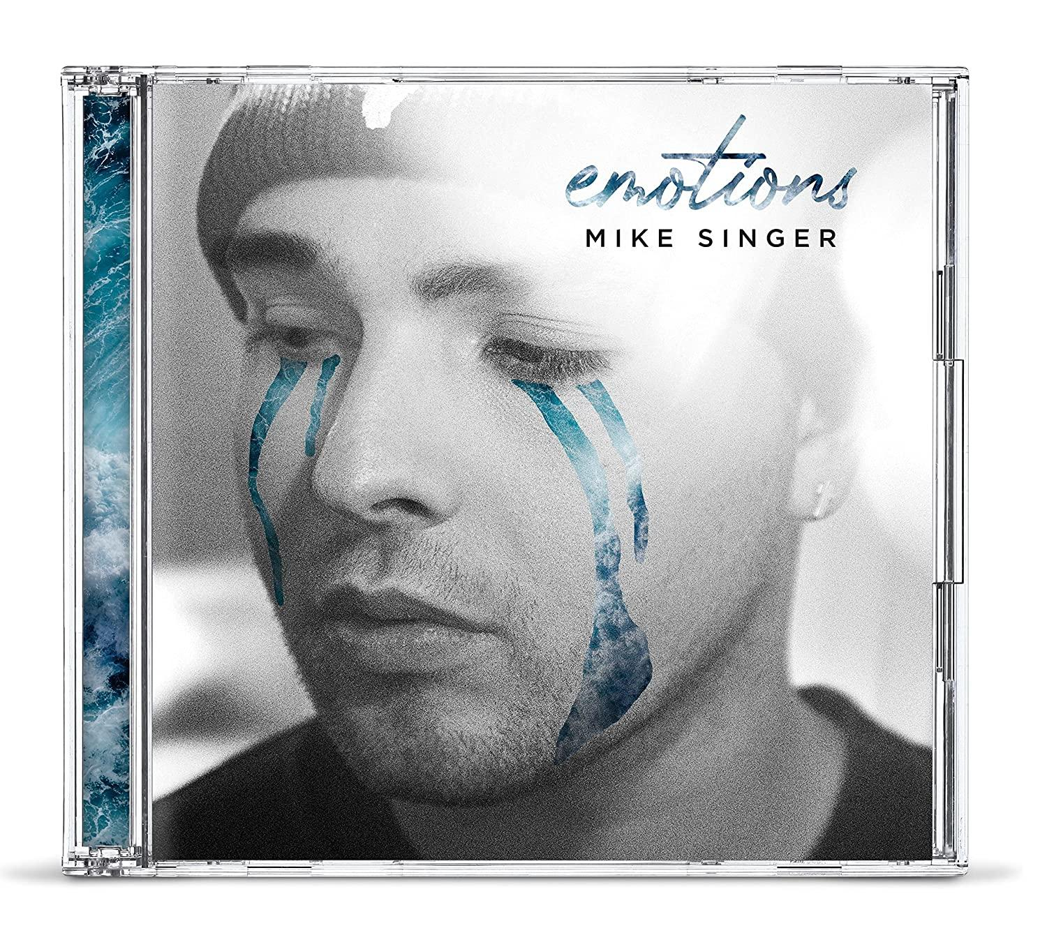 Ein Mann mit Tränen im Gesicht auf einer CD-Hülle.