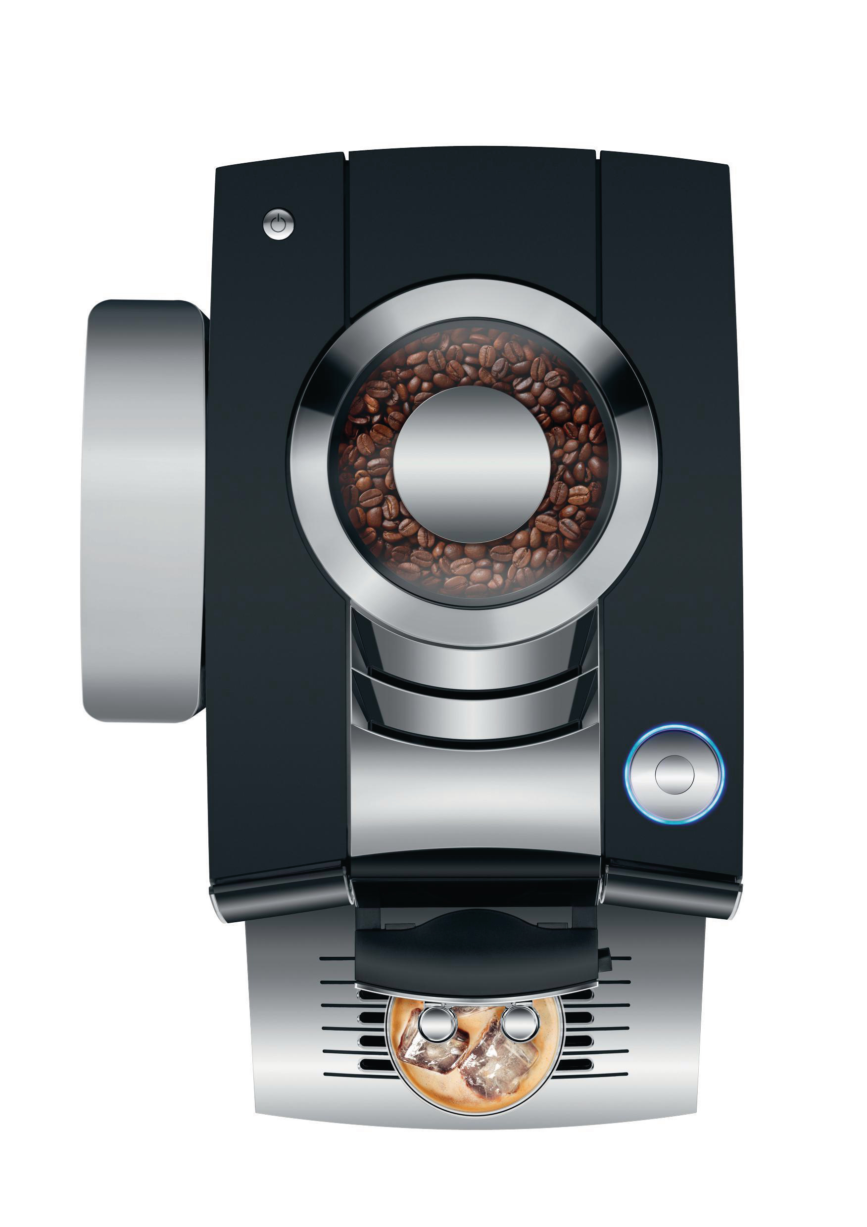Draufsicht auf eine schwarze Kaffeemaschine mit Kaffeebohnen und einer Tasse Eiskaffee.