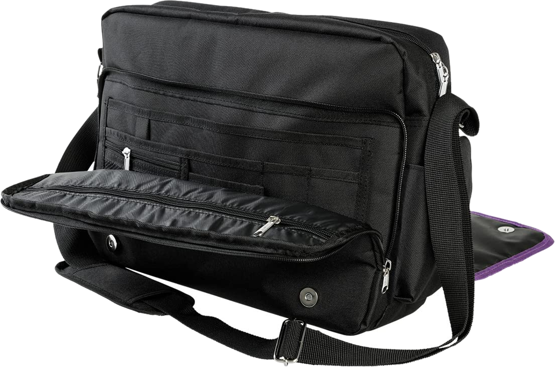 Schwarze Messenger-Tasche, geöffnet, um Fächer und Taschen zu zeigen.