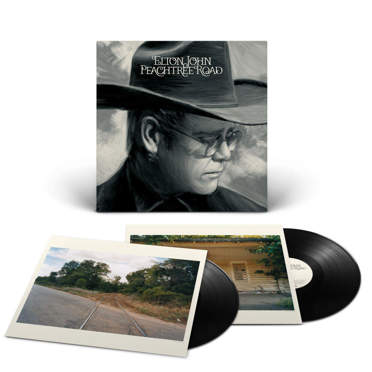 Elton John 'Peachtree Road' Albumcover und Schallplatten. Kunstwerk von Elton mit Hut.