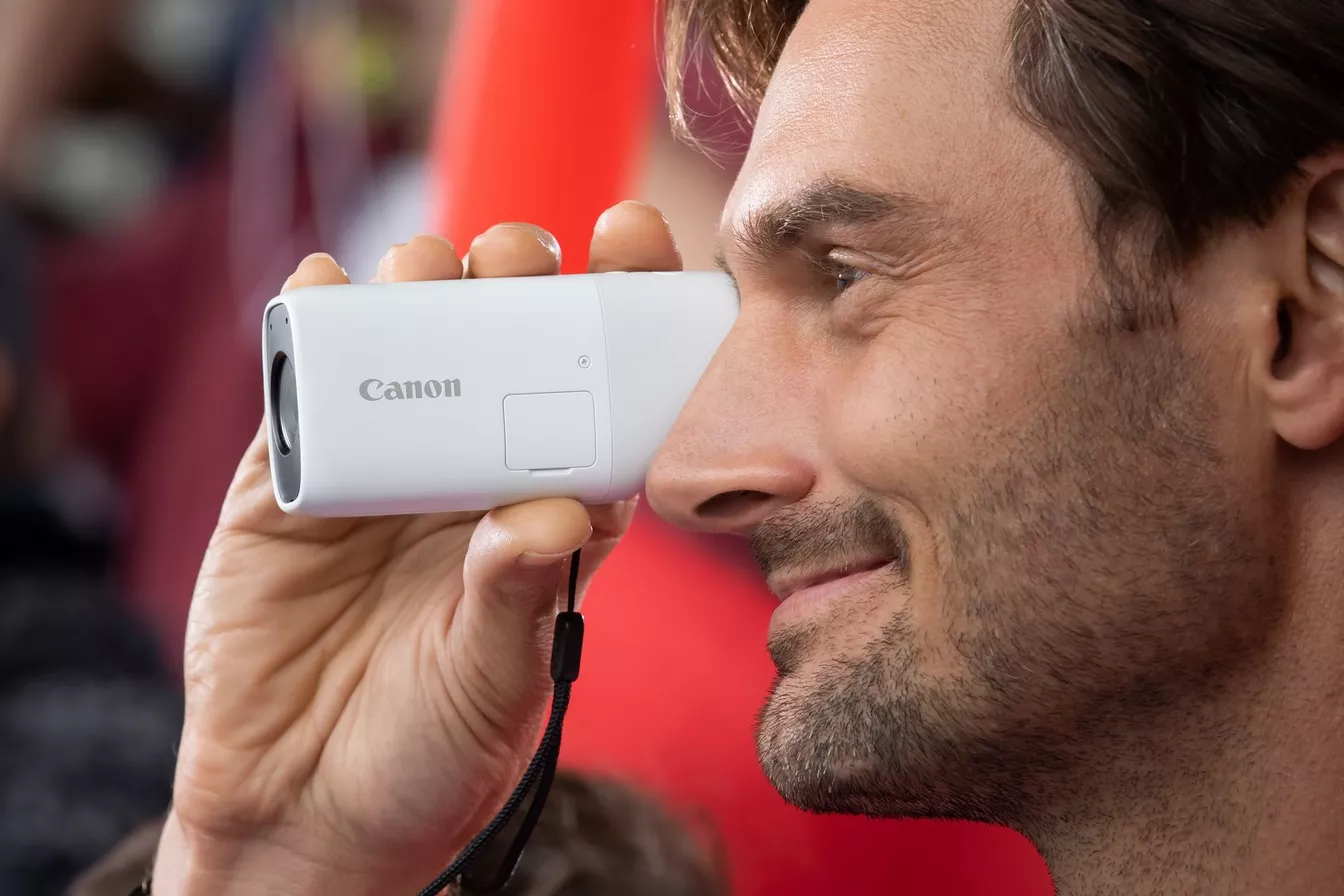 CANON PowerShot ZOOM Basis-Kit - kompakte Telezoom-Kamera im Spektiv-Stil Weiss