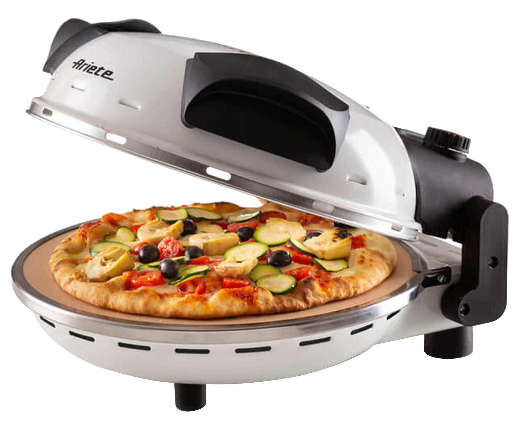 Pizza egy nyitott pizzakemencében, zöldségekkel a tetején.