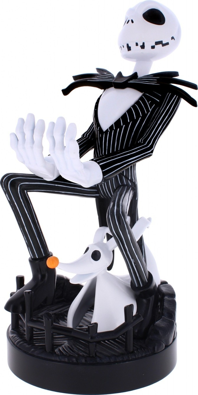 Una statuina di Jack Skellington con Zero. Jack è in un abito a righe bianche e nere.