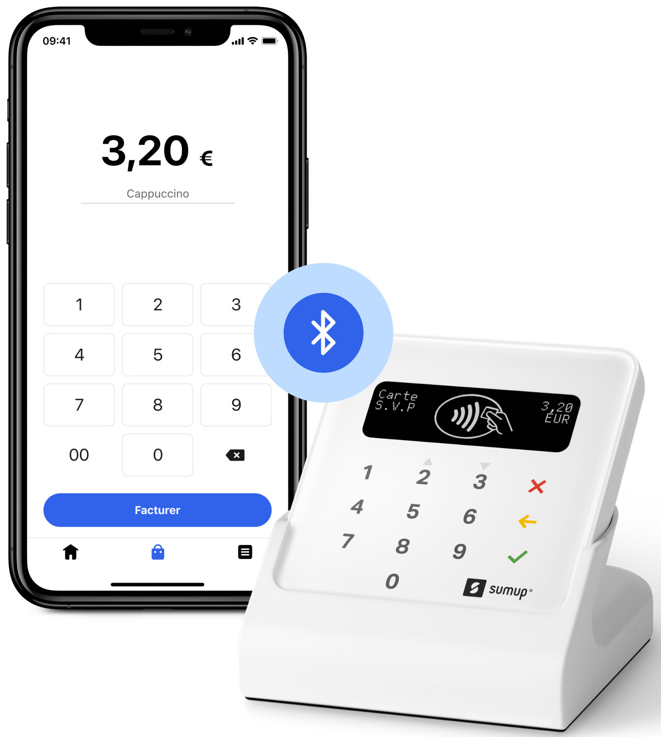 Smartphone affichant transaction, à côté du lecteur de carte SumUp. Icône Bluetooth au-dessus.
