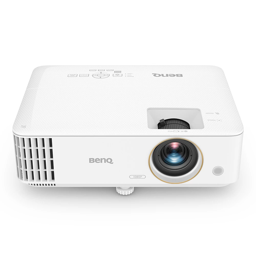 Weißer BenQ-Projektor mit Linse und Bedienelementen. Die Oberseite ist weiß.