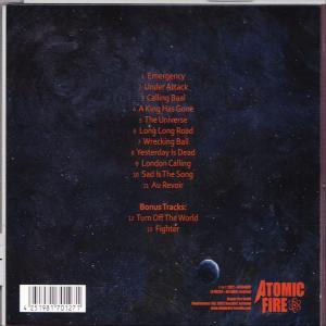 CD-Cover mit Trackliste auf Weltraum-ähnlichem Hintergrund.