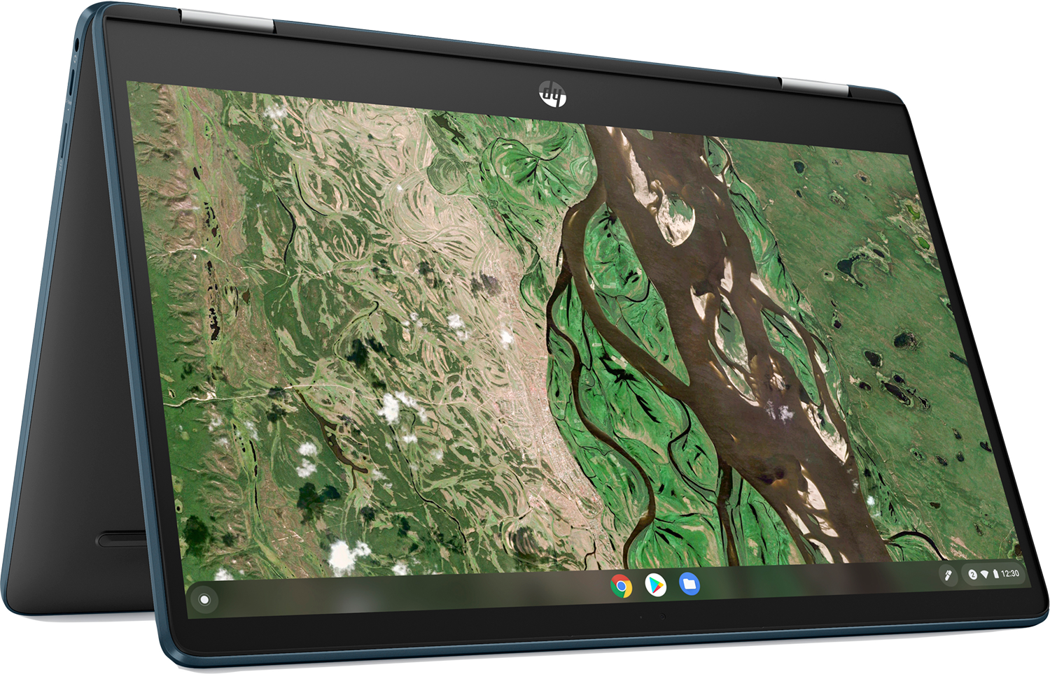 Ordinateur portable avec écran ouvert. L'écran affiche une carte avec des rivières et des terres. L'ordinateur portable est bleu et incliné vers le spectateur.