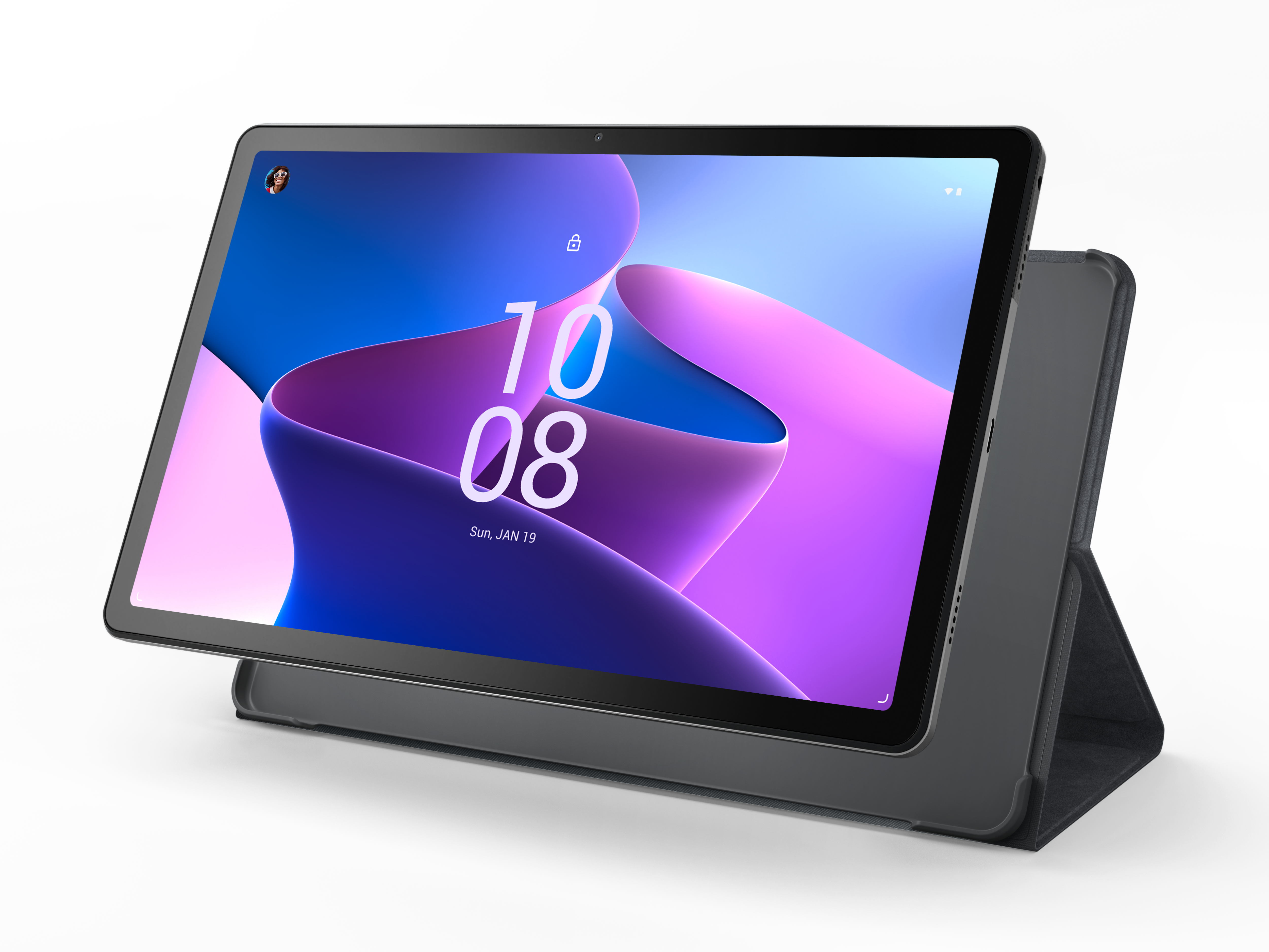 Lenovo Tablet in einer Hülle, mit einem Bildschirm, der 10:08 und das Datum zeigt.
