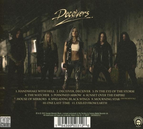 Albumhoes met band, Deceivers, en songtitels, in een donkere setting.