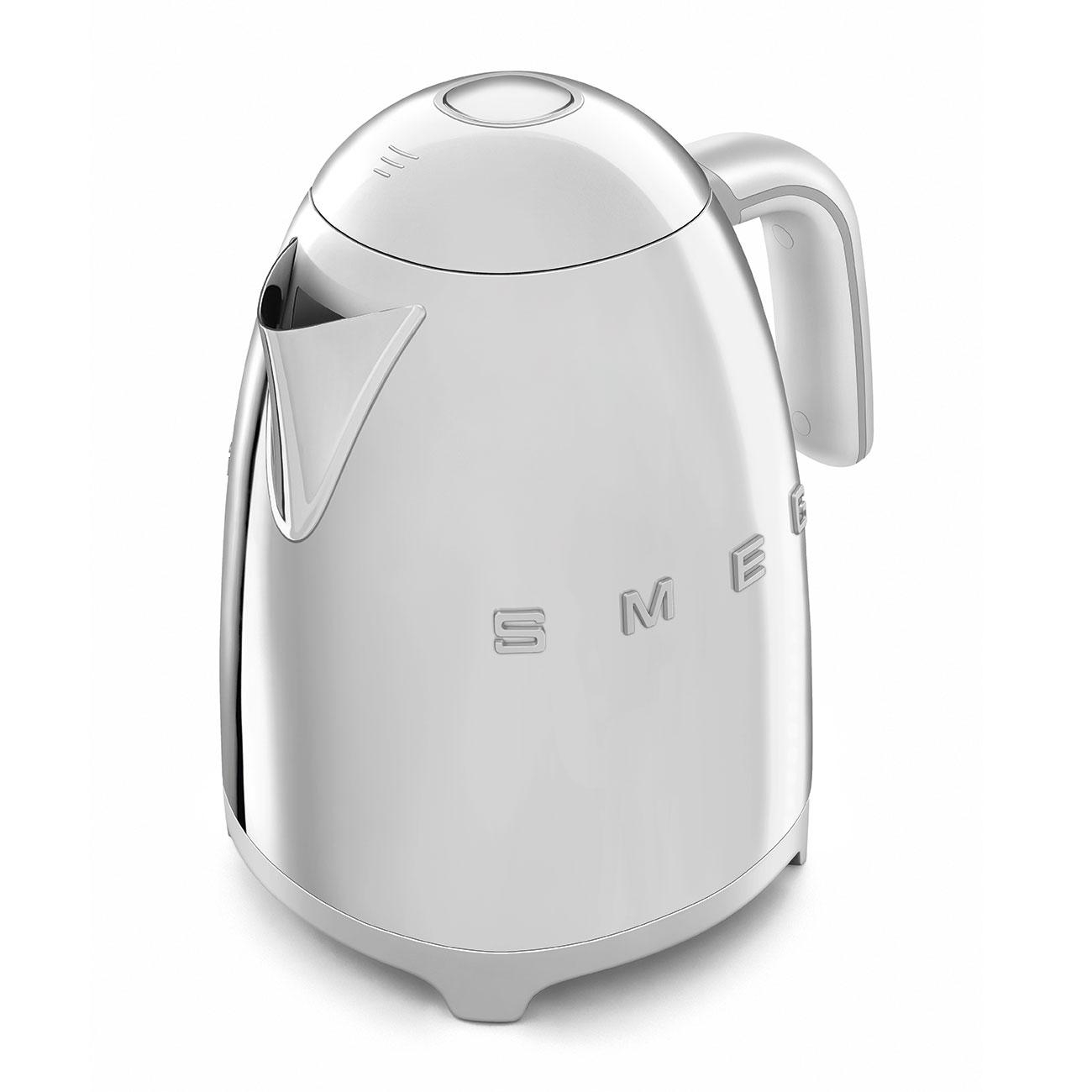 Ein weißer elektrischer Wasserkocher im Retro-Stil mit dem Wort SMEG an der Seite.