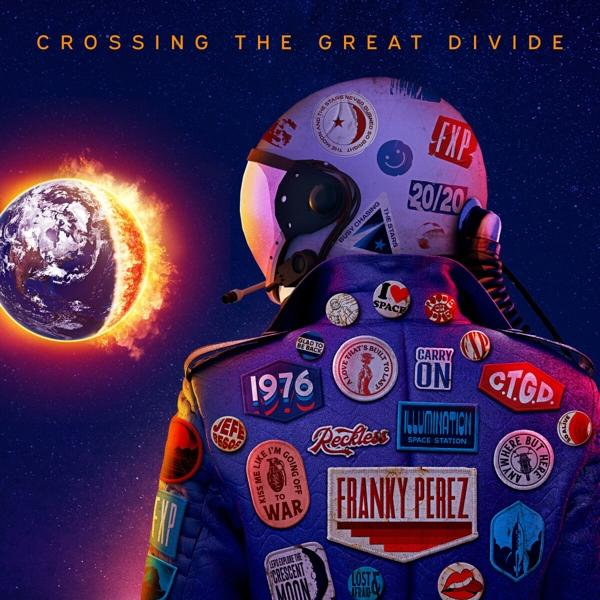 Űrhajós űr témájú kabátban, a Föld lángoló napkeltével és csillagos háttérrel. A kabáton foltok vannak. Szöveg: Crossing the Great Divide.