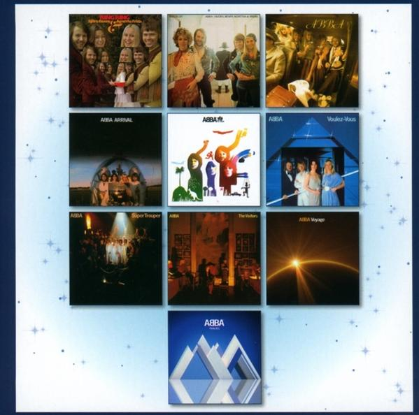 Eine Collage von ABBA-Albumcovern, verschiedene Designs und Farben.