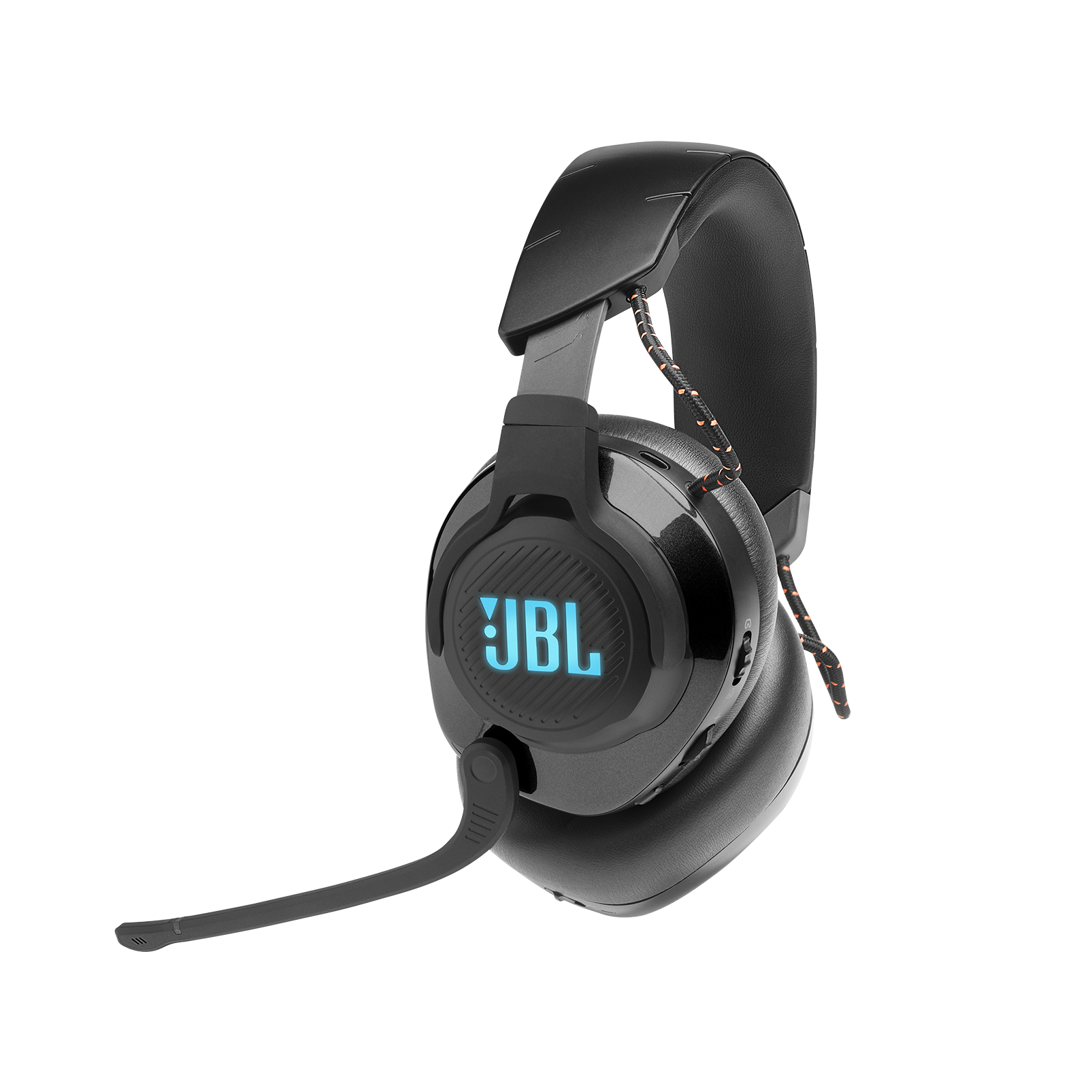 Mikrofonlu siyah oyuncu kulaklığı. Mavi renkte aydınlatılmış bir JBL logosu var. Kafa bandı siyah ve turuncu.