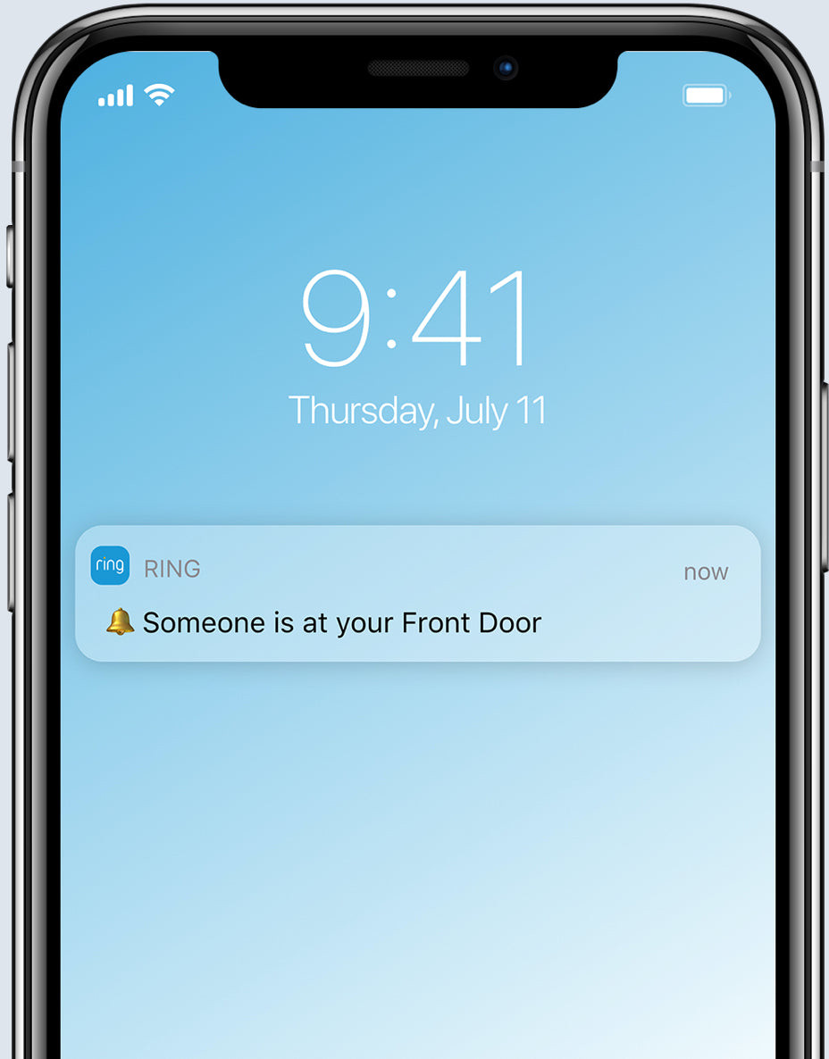 Smartphone affichant une notification Ring : 'Quelqu'un est à votre porte'.