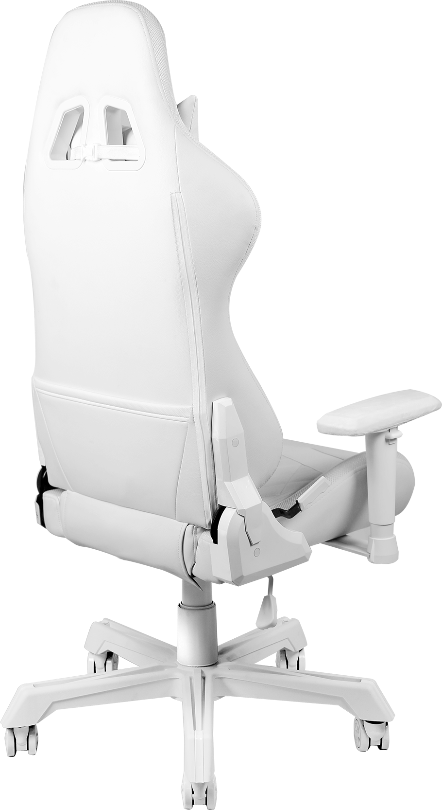 Chaise gaming blanche de côté, isolée sur fond noir.