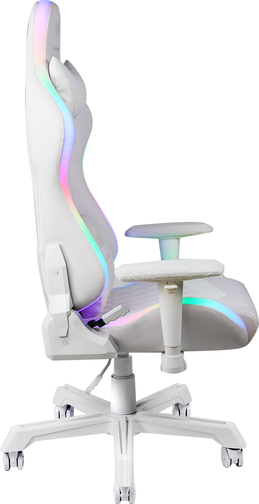 Une chaise de jeu blanche avec des lumières sur fond noir.