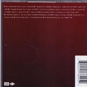 CD-tok hátulja, számlistákkal és vonalkóddal.