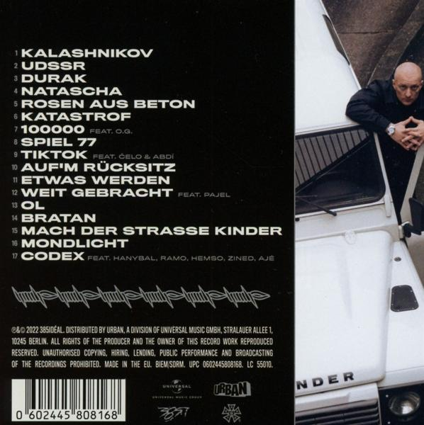 Albumcover mit Titelliste, Künstlerbild und Textdetails auf dunklem Hintergrund.