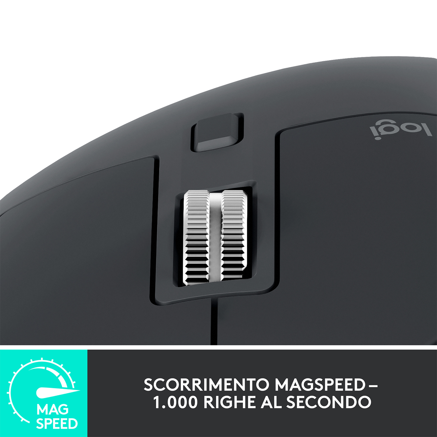 Primo piano di un mouse Logitech grigio scuro con rotella e testo MagSpeed.