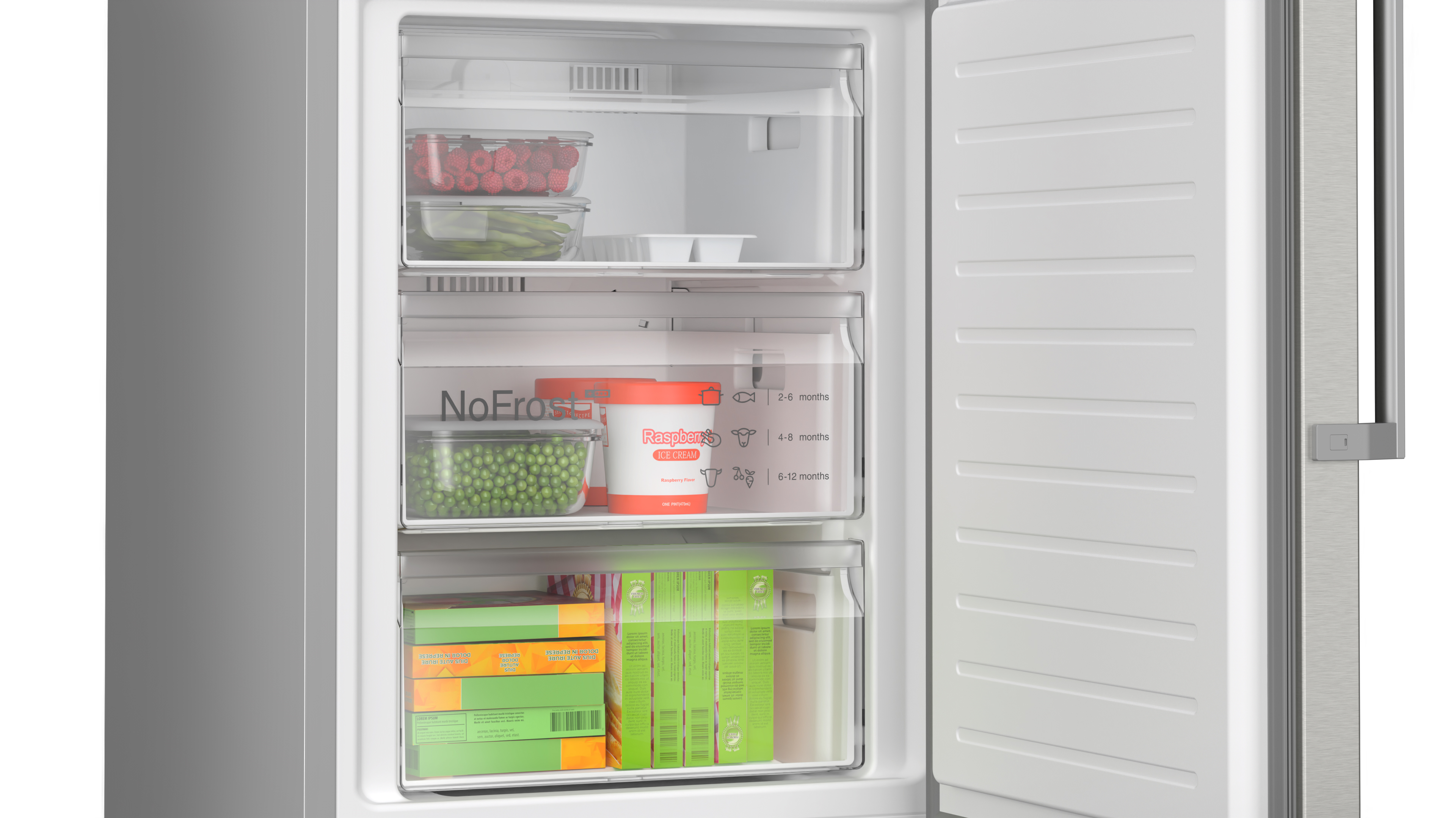 Interior de nevera con alimentos congelados: helado, guisantes y frambuesas.
