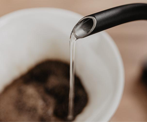 GASTROBACK 42329 Design Pour Over Advanced Wasserkocher, Schwarz