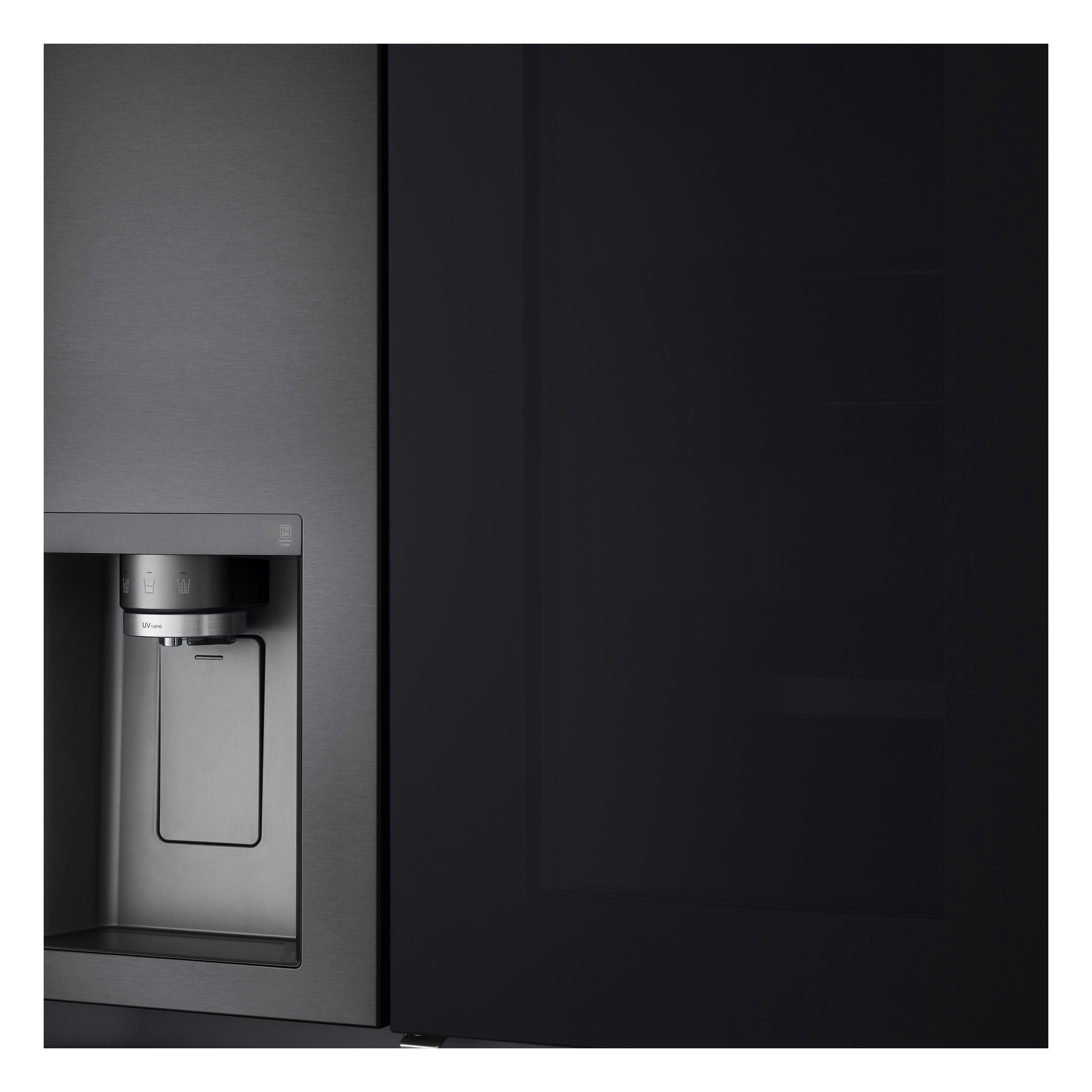 Schwarze Kühlschranktür mit Wasserspender und Eisbereiter. Schlankes, modernes Design.