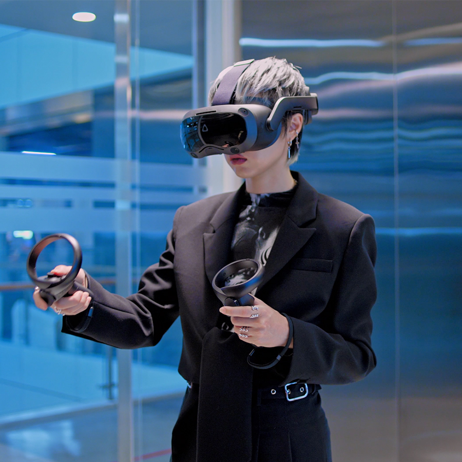 HTC Vive Focus 3 Sanal Gerçeklik Gözlüğü Siyah