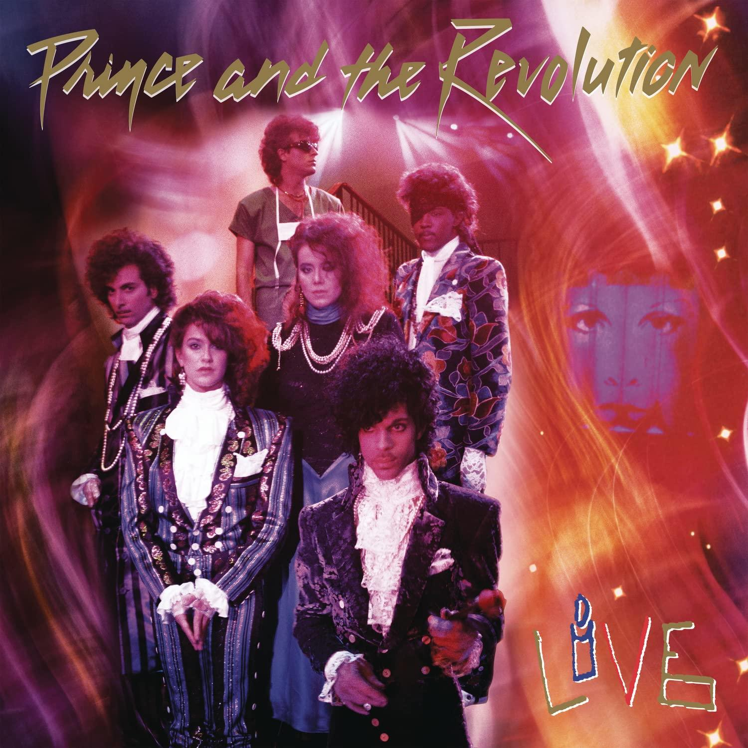 Prince and The Revolution 'Love Live' album borítója. A zenekar tagjai elmosódott lila háttér előtt.