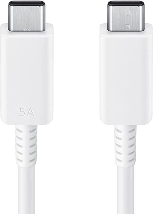 Zwei weiße USB-C-Kabel mit weißen Steckern und dem Text '5A'.