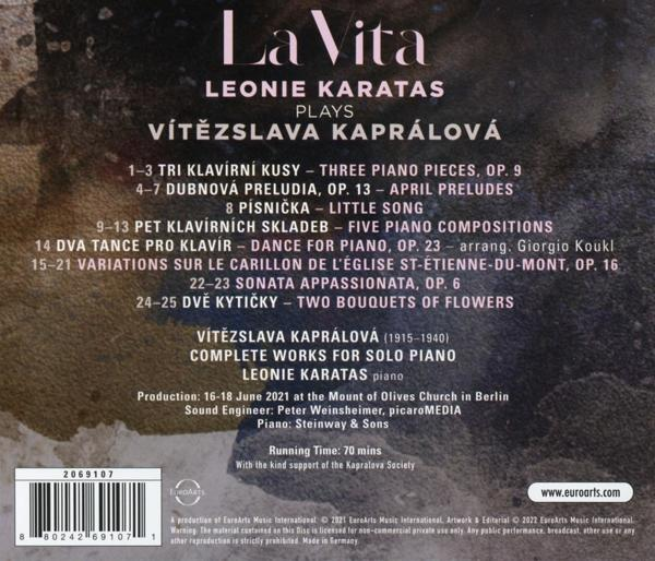 CD-Cover mit Text über Musik von Leonie Karatas, die Vítězslava Kaprálová spielt.
