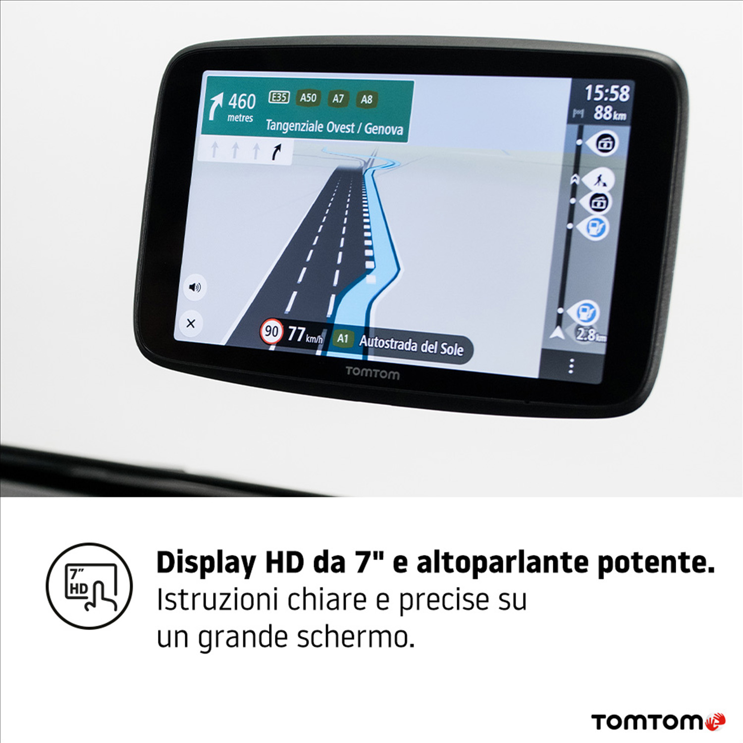 Schermo del dispositivo GPS che mostra una mappa stradale, con testo e un orologio digitale.