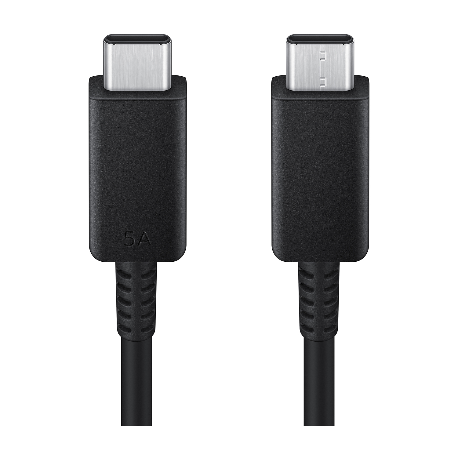 Due cavi USB-C neri, etichettati 5A. I cavi hanno un connettore a ciascuna estremità.
