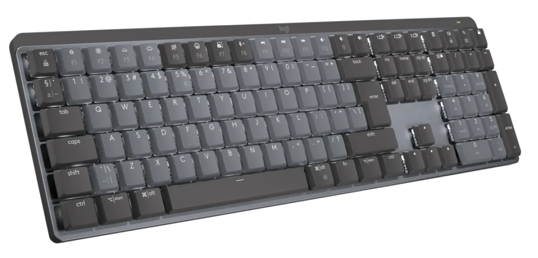Sötétszürke Logitech billentyűzet világosszürke gombokkal. A billentyűzet szabványos elrendezésű.